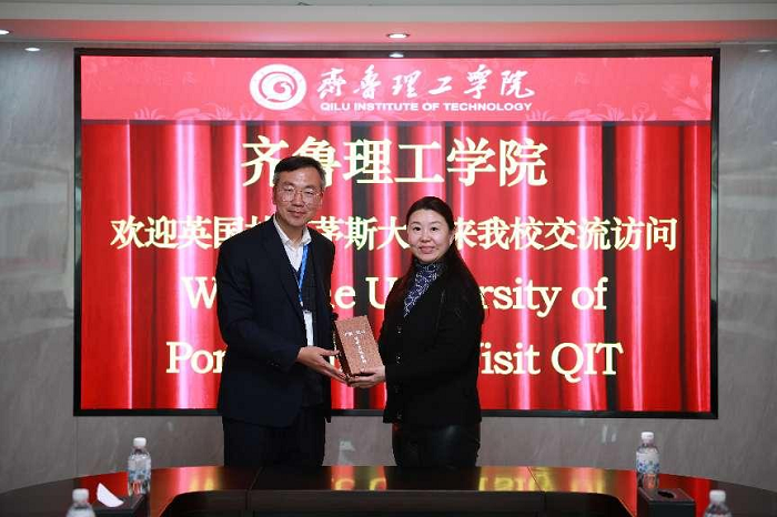 英国朴茨茅斯大学来校交流访问