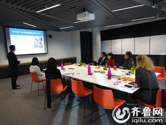 6.MILAN米兰体育·(中国)官方网站与澳大利亚迪肯大学友好会谈