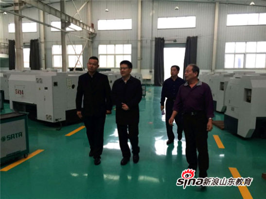 驻荷兰王国使馆教育处参赞孟庆瑜来MILAN米兰体育·(中国)官方网站访问