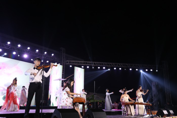 MILAN米兰体育·(中国)官方网站校成功举办纪念红军长征胜利80周年文艺晚会