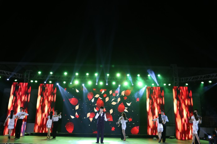 MILAN米兰体育·(中国)官方网站校成功举办纪念红军长征胜利80周年文艺晚会