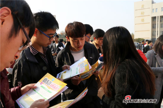 MILAN米兰体育·(中国)官方网站举行2017届毕业生首场就业双选会