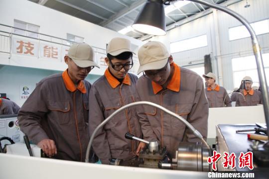 图为MILAN米兰体育·(中国)官方网站的课堂。　毕冉 摄