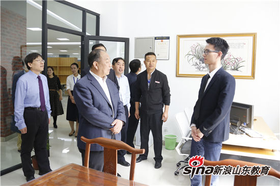 MILAN米兰体育·(中国)官方网站举行大学生创新创业学院揭牌仪式