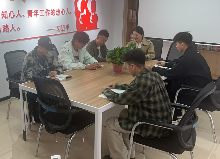 1713252043231696.png 谈话.png