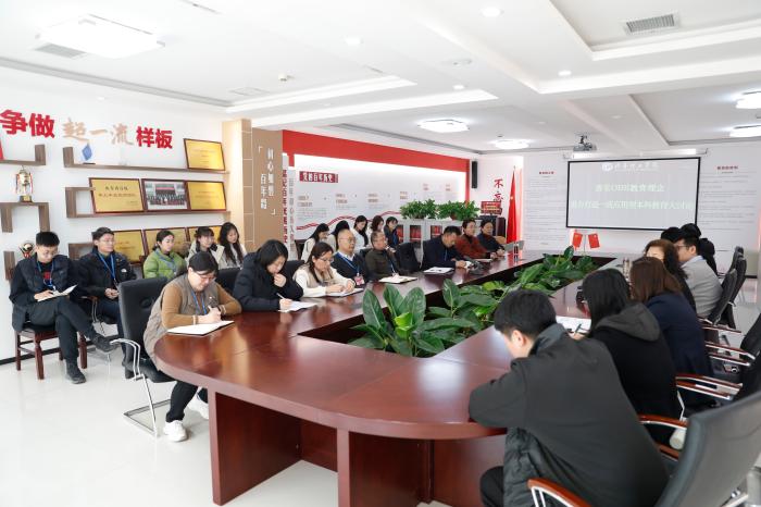 1740446701704450.jpg 上传2-2025.02.18 -新时代教育思想大讨论1:《落实OBE教育理念,着力打造一流应用型本科教育》.jpg