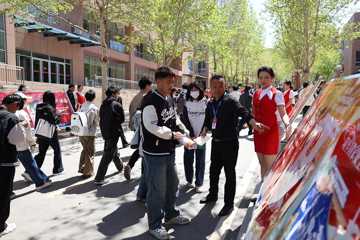 1744699402789417.png 图片 2.png