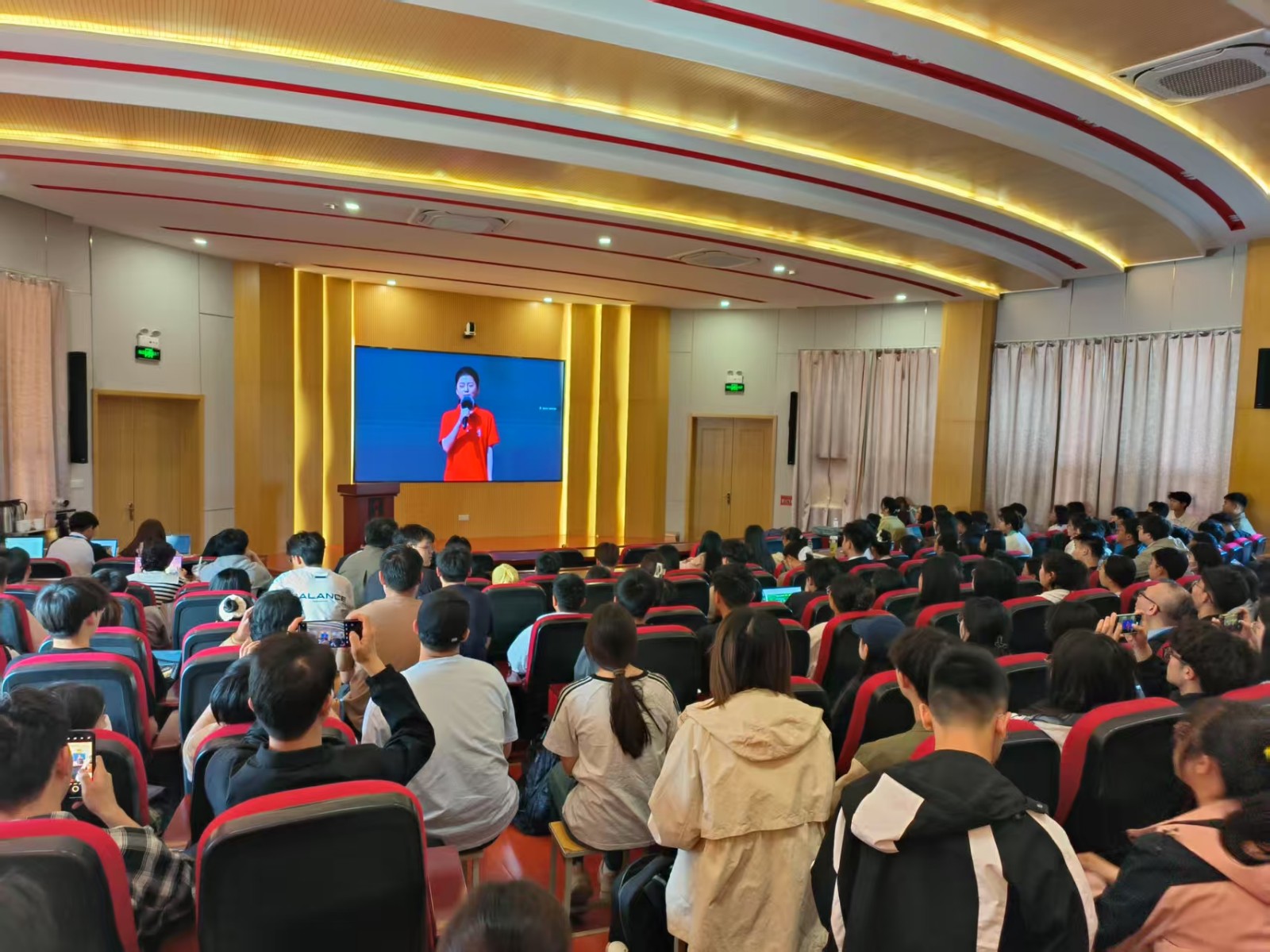 1745463890635820.jpg 1745463890635820.jpg