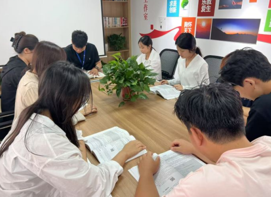 携手同行  共赴成长