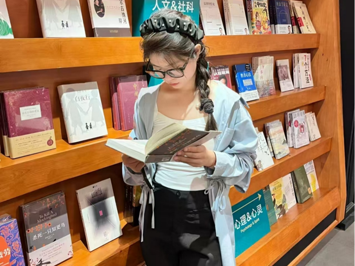 假期六行动之阅读经典 ——书香润心灵 文化铸品格